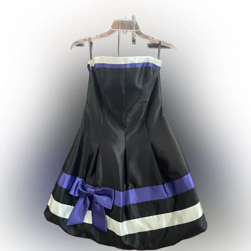 ⭐️HP⭐️Strapless, Short Black, Purple, & White Jessica McClintock Dress with Bow - Picture 4 of 7